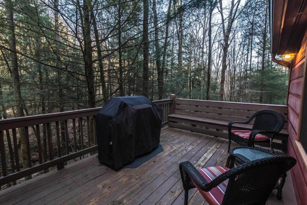 Private Creekside Cabin+Hot Tub,Pool Table, & Pets Ellijay Exterior foto