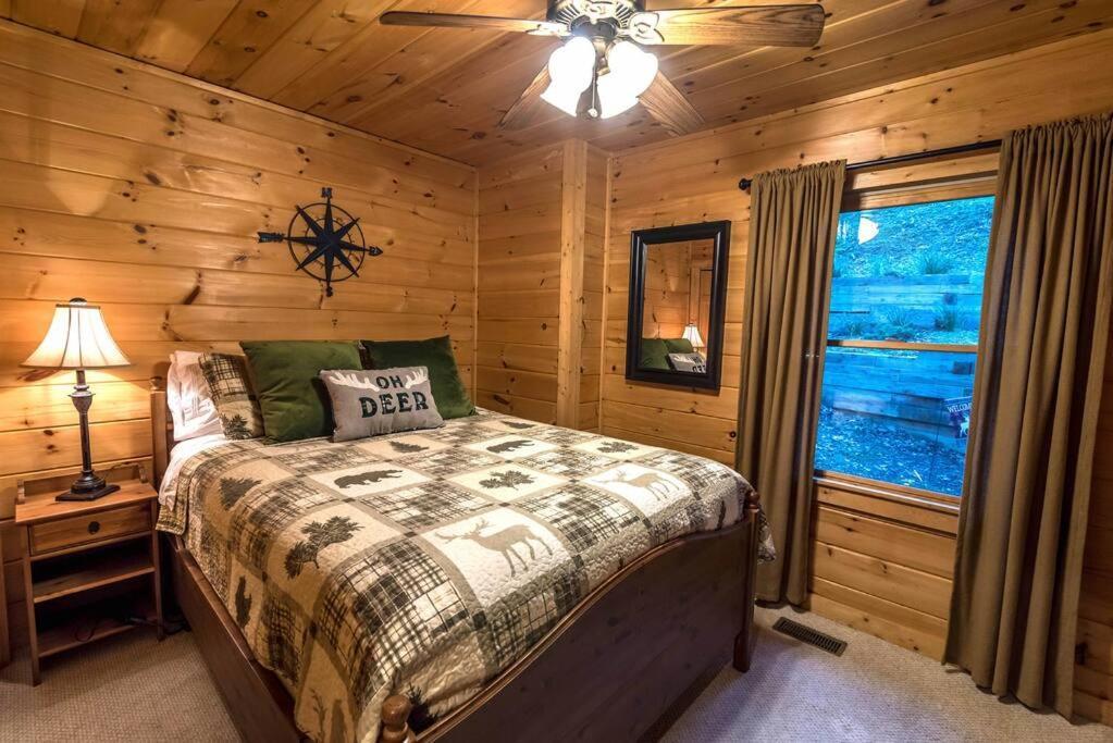 Private Creekside Cabin+Hot Tub,Pool Table, & Pets Ellijay Exterior foto