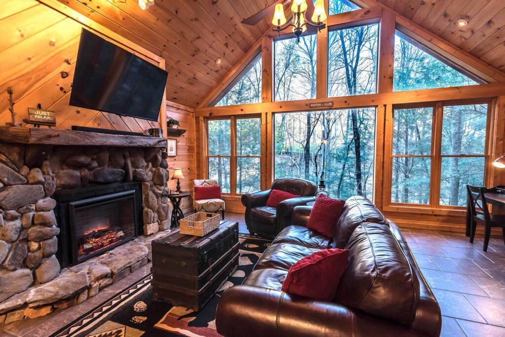Private Creekside Cabin+Hot Tub,Pool Table, & Pets Ellijay Exterior foto